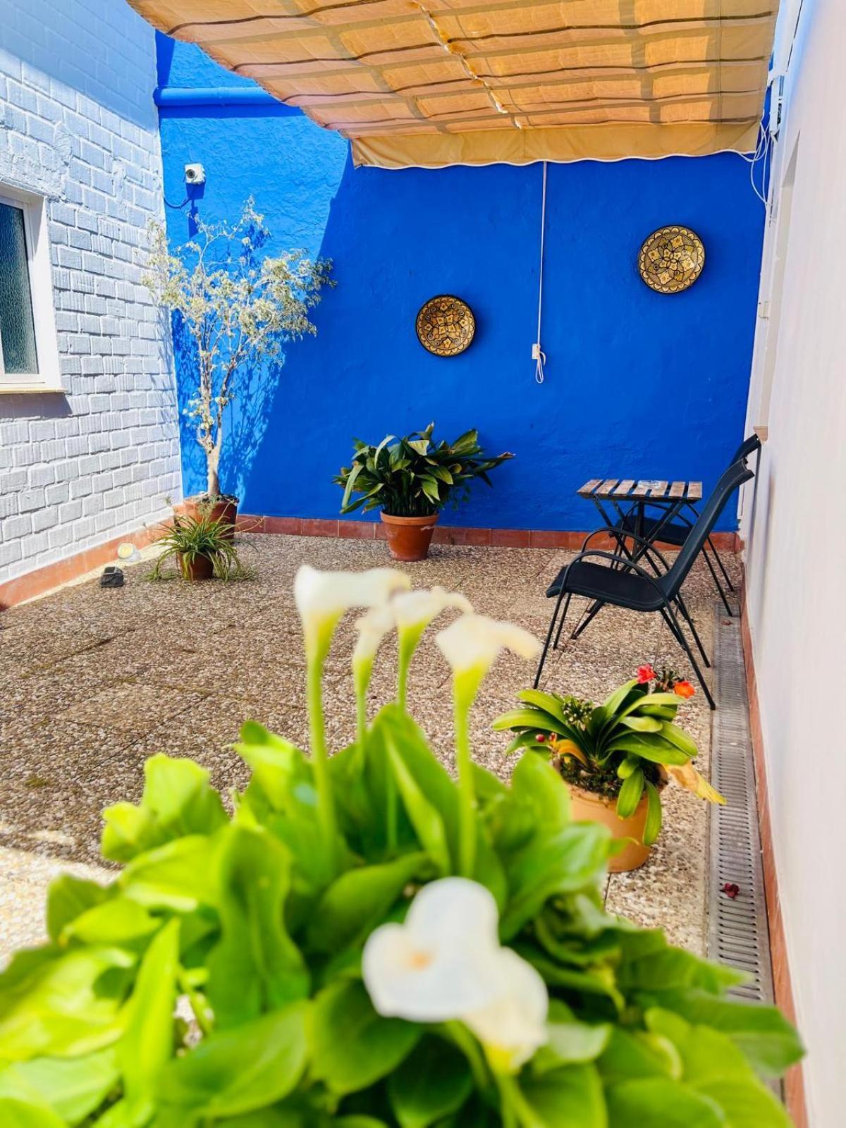 Hostal El Faro Чипиона Экстерьер фото